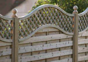 garden_fencing_birstall_gomersal_drighlington